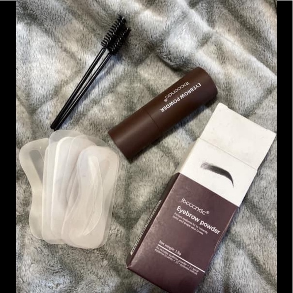 Powder brows